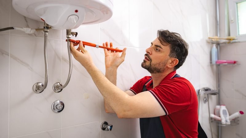 Tankless Water Heaters by a licensed plumber
